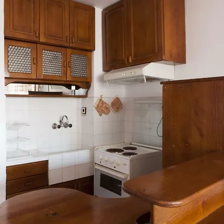 Ulitsa Kumanovo 1 - Petkovi *